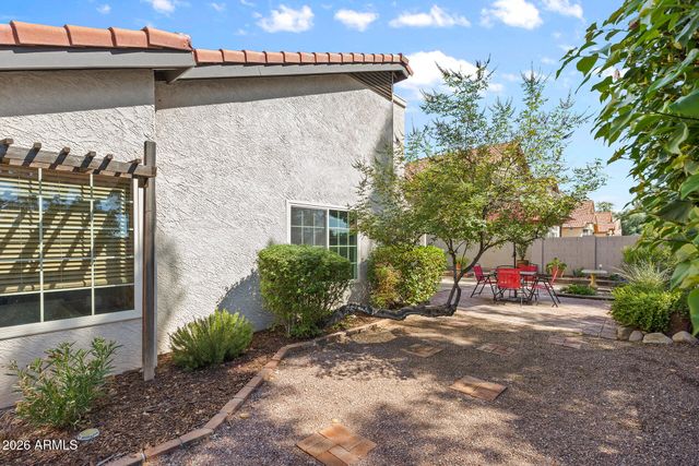 7021 W MCRAE Way, Glendale, AZ 85308