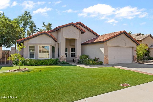 7021 W MCRAE Way, Glendale, AZ 85308