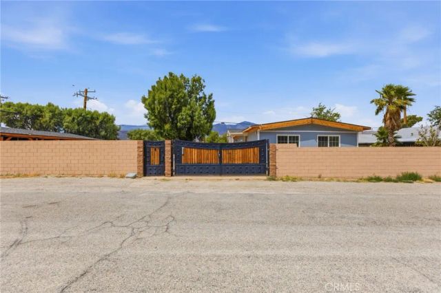 52010 Maxine, Cabazon, CA 92230