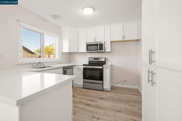 2120 Sugartree Drive, Pittsburg, CA 94565