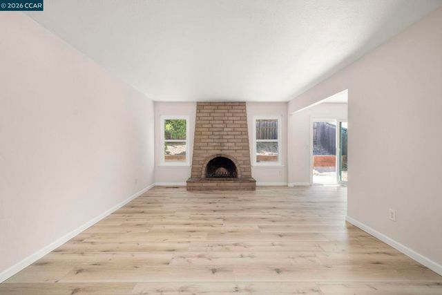 2120 Sugartree Drive, Pittsburg, CA 94565