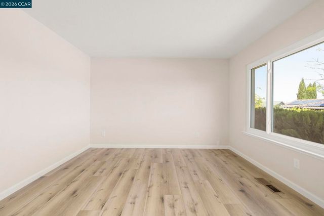 2120 Sugartree Drive, Pittsburg, CA 94565