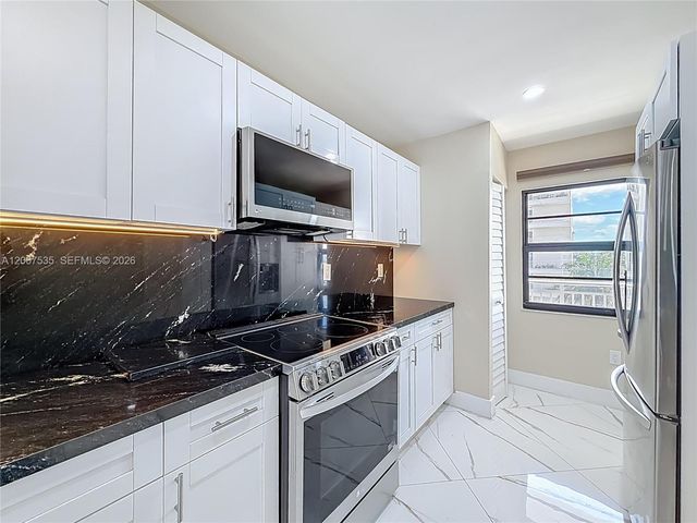 3100 NE 48th St 507, Fort Lauderdale, FL 33308