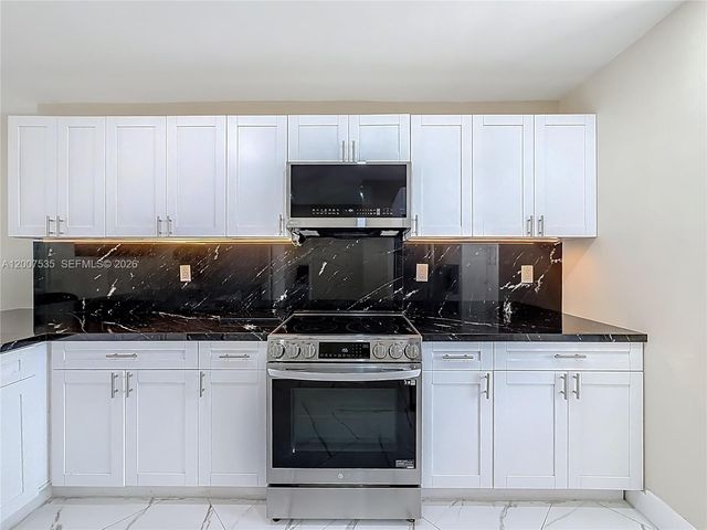 3100 NE 48th St 507, Fort Lauderdale, FL 33308