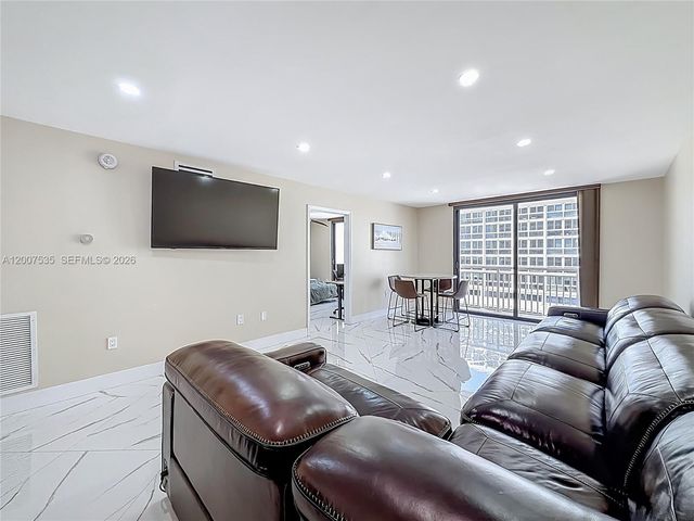3100 NE 48th St 507, Fort Lauderdale, FL 33308