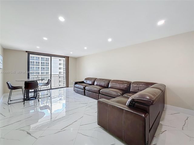 3100 NE 48th St 507, Fort Lauderdale, FL 33308