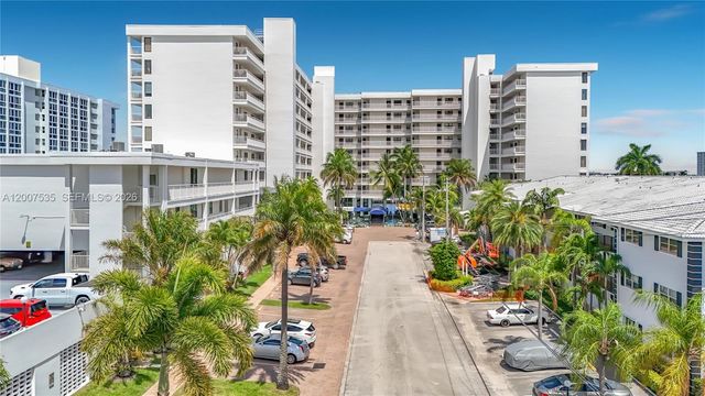3100 NE 48th St 507, Fort Lauderdale, FL 33308