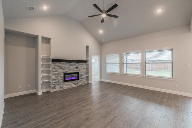 232 Gardenia Drive, Azle, TX 76020