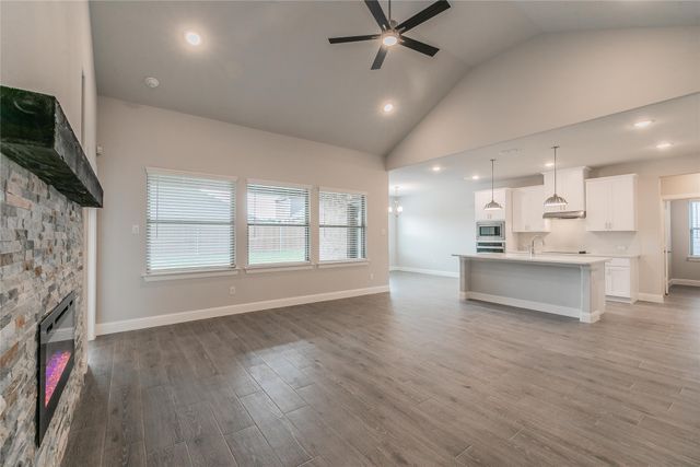 232 Gardenia Drive, Azle, TX 76020