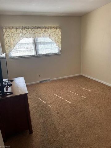 3104 Woodview Drive, High Point, NC 27265