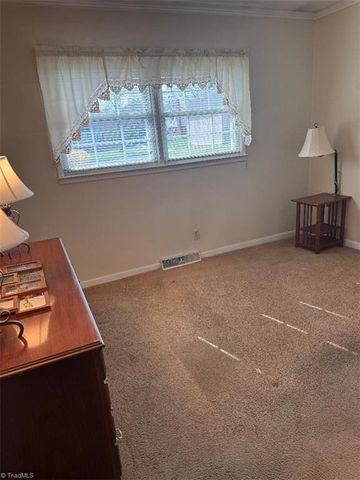 3104 Woodview Drive, High Point, NC 27265