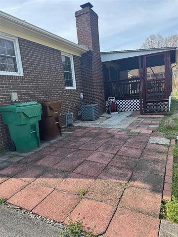 3104 Woodview Drive, High Point, NC 27265