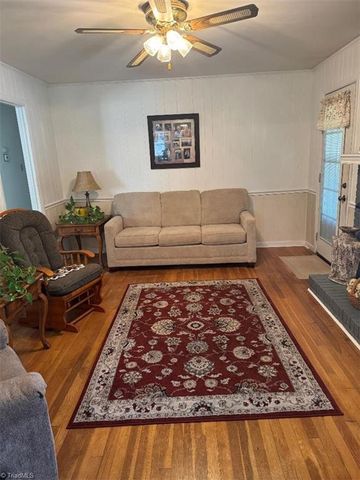 3104 Woodview Drive, High Point, NC 27265