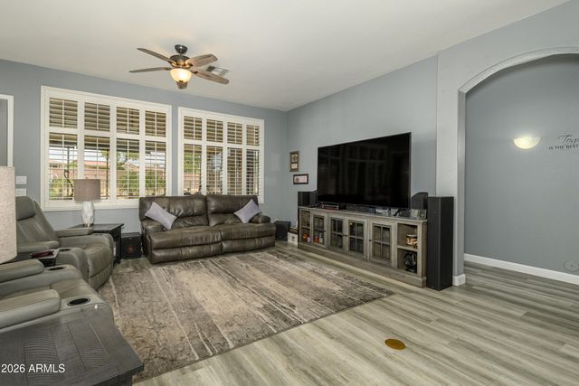 17790 W SAMMY Way, Surprise, AZ 85374