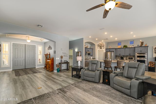 17790 W SAMMY Way, Surprise, AZ 85374