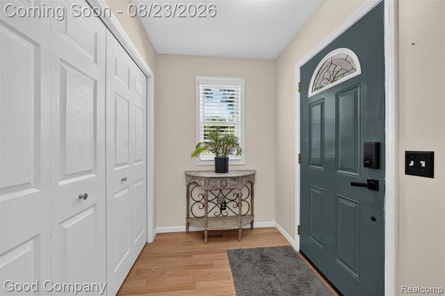 2145 Cole Road, Lake Orion, MI 48362