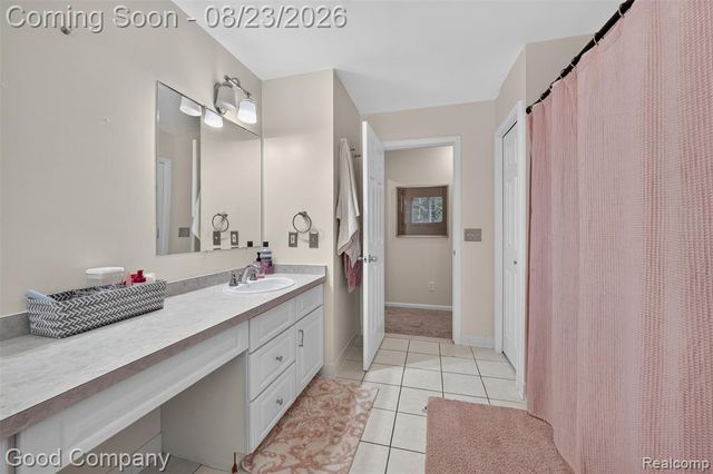 2145 Cole Road, Lake Orion, MI 48362