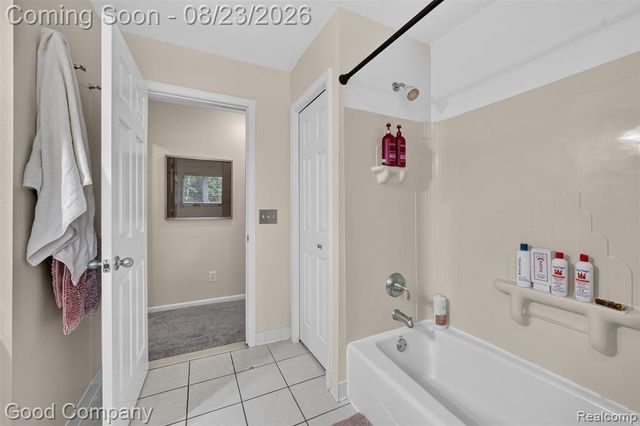2145 Cole Road, Lake Orion, MI 48362