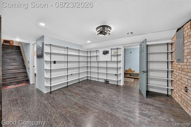 2145 Cole Road, Lake Orion, MI 48362