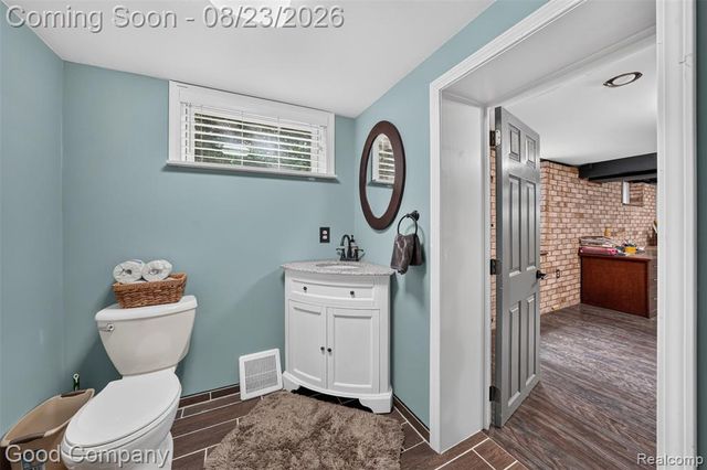 2145 Cole Road, Lake Orion, MI 48362