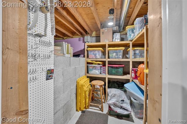 2145 Cole Road, Lake Orion, MI 48362
