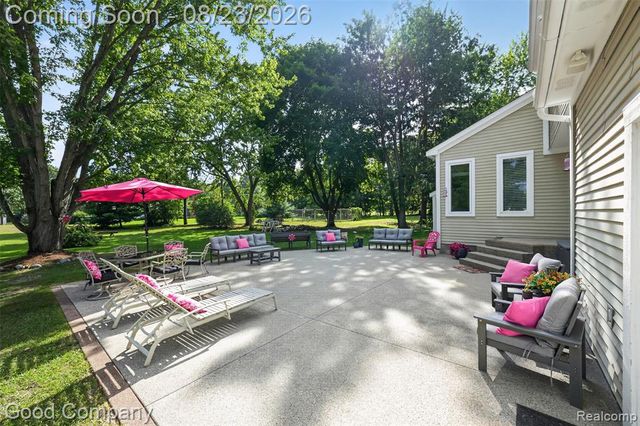 2145 Cole Road, Lake Orion, MI 48362