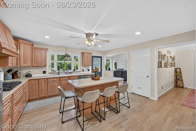 2145 Cole Road, Lake Orion, MI 48362