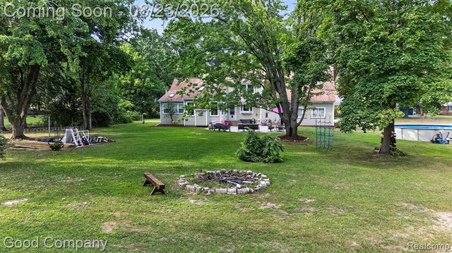 2145 Cole Road, Lake Orion, MI 48362