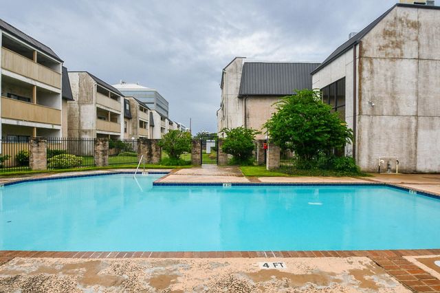 8519 Hearth Boulevard 26, Houston, TX 77054