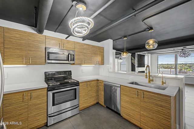 535 W THOMAS Road 513, Phoenix, AZ 85013