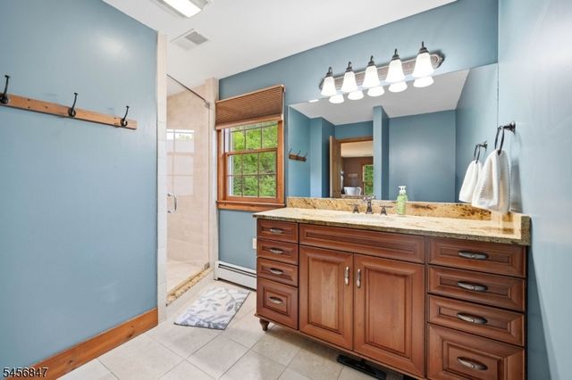 508 Maple Ln, Allamuchy Twp., NJ 07821