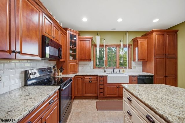 508 Maple Ln, Allamuchy Twp., NJ 07821