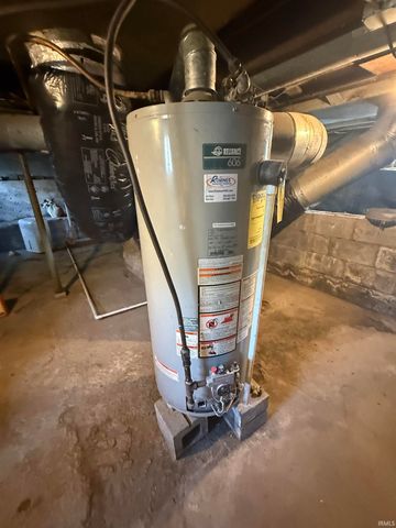 1242 DEARBORN Street, Huntington, IN 46750