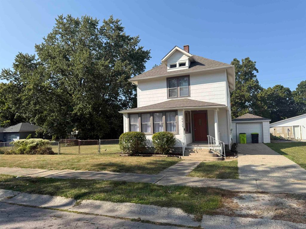 1242 DEARBORN Street, Huntington, IN 46750