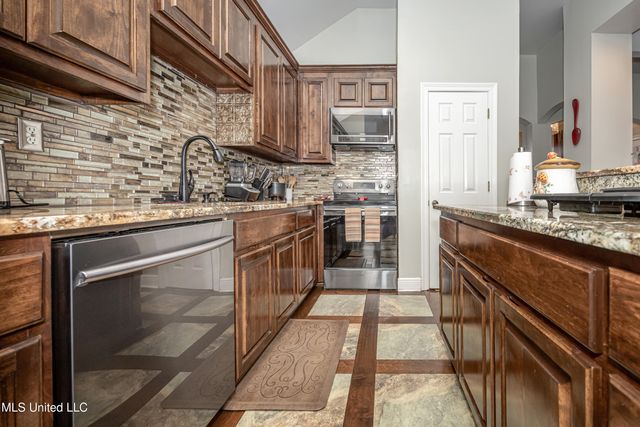 14077 N White Swan Drive, Gulfport, MS 39503