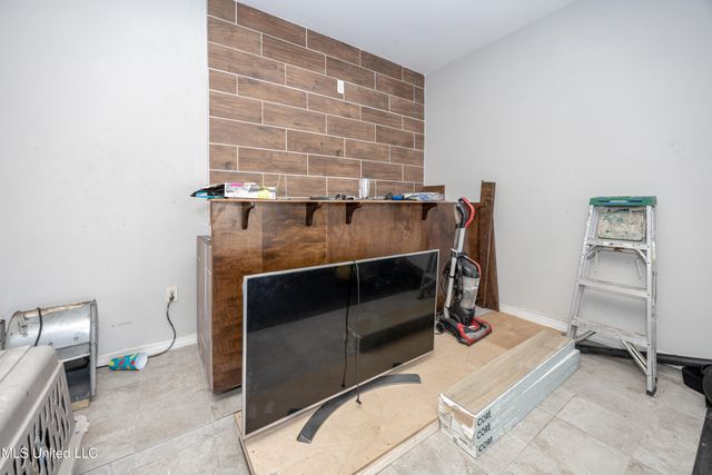 14077 N White Swan Drive, Gulfport, MS 39503