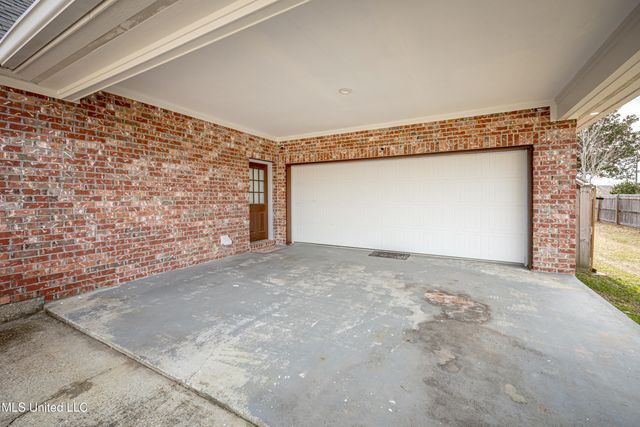 14077 N White Swan Drive, Gulfport, MS 39503