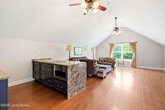 5913 Mason Blvd, Prospect, KY 40059