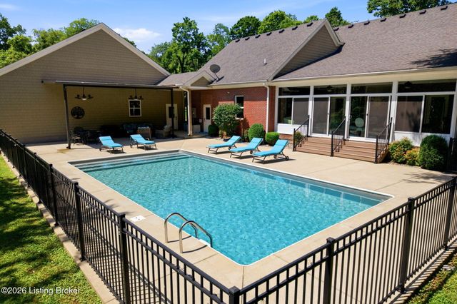 5913 Mason Blvd, Prospect, KY 40059