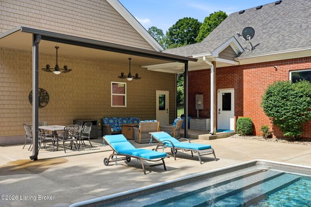 5913 Mason Blvd, Prospect, KY 40059