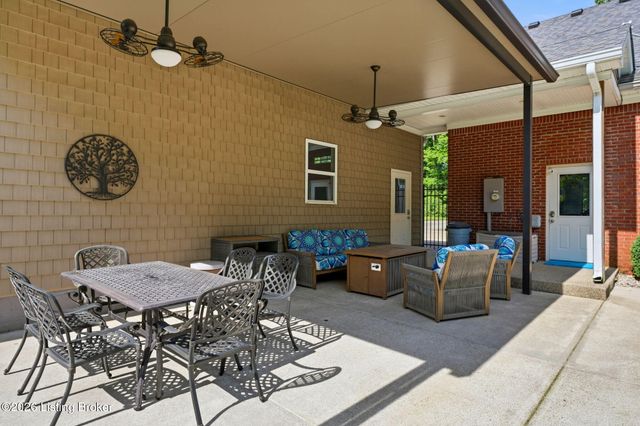 5913 Mason Blvd, Prospect, KY 40059