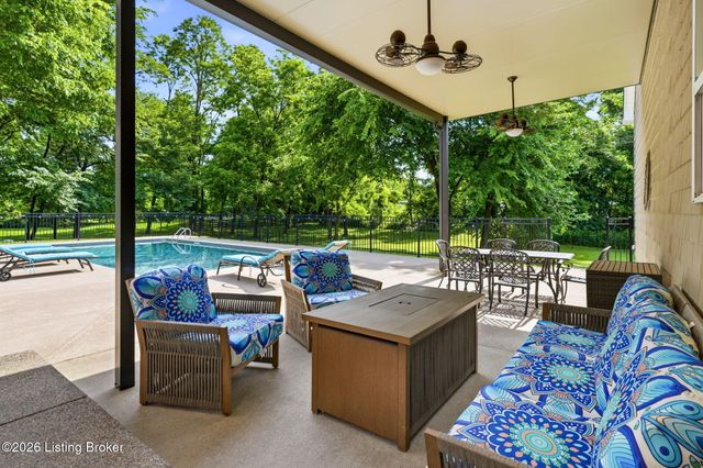5913 Mason Blvd, Prospect, KY 40059