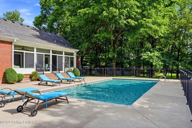 5913 Mason Blvd, Prospect, KY 40059