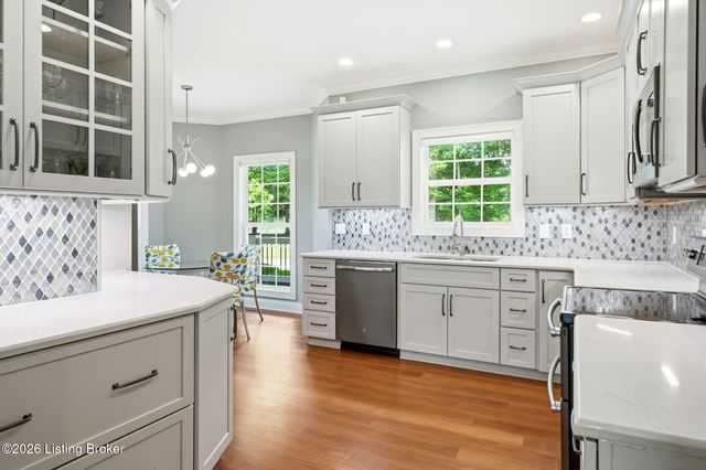 5913 Mason Blvd, Prospect, KY 40059