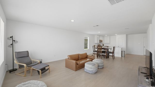 3159 DISPATCH DR, New Braunfels, TX 78130
