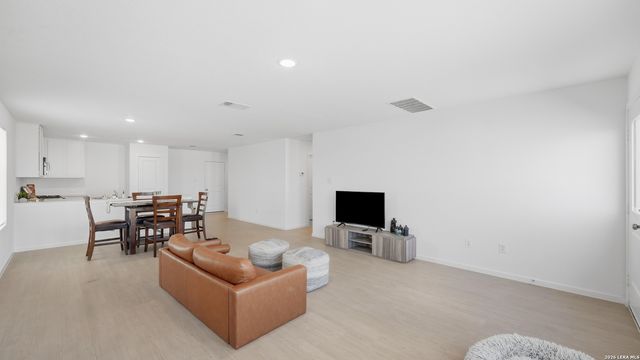 3159 DISPATCH DR, New Braunfels, TX 78130