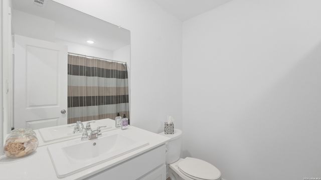 3159 DISPATCH DR, New Braunfels, TX 78130