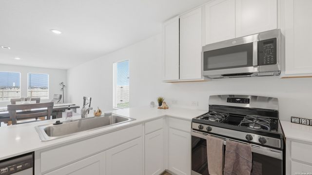 3159 DISPATCH DR, New Braunfels, TX 78130