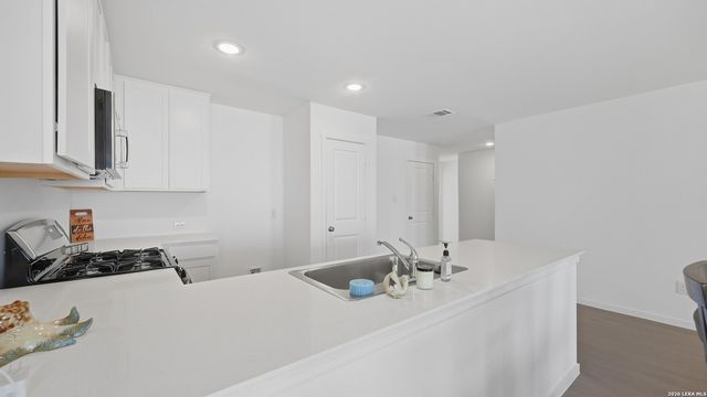 3159 DISPATCH DR, New Braunfels, TX 78130