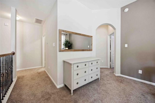 323 Biltmore Loop, Montgomery, TX 77316